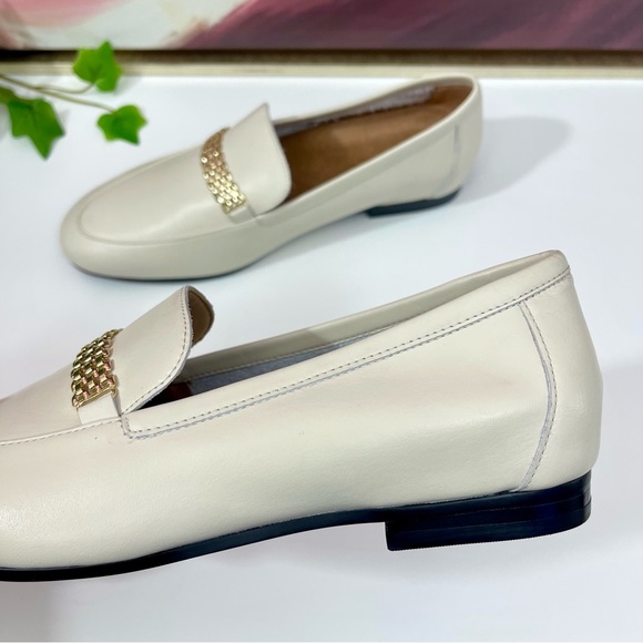 Vionic Charlotte Chain Detail Loafer in Off White Leather Size 6 - Picture 8 of 12